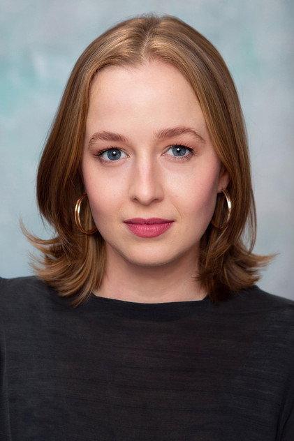 Holli Dempsey - Actor Profile Photo
