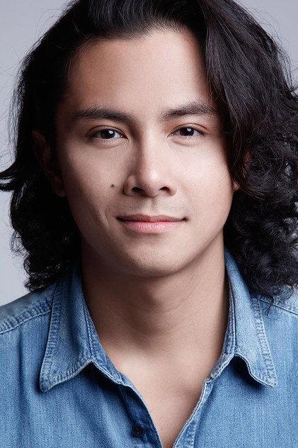 JC Santos - Actor Profile Photo