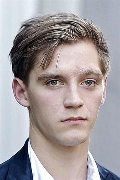 Jonas Nay - Actor Profile Photo