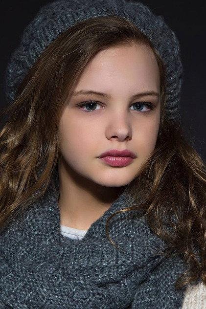 Evie Macdonald - Actor Profile Photo