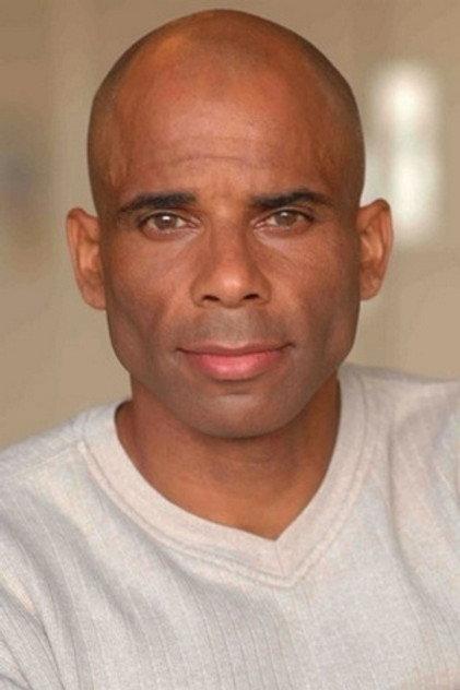 Howard Dell - Actor Profile Photo