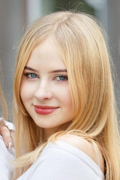 Aurora Aleksandra Künnapas - Actor Profile Photo