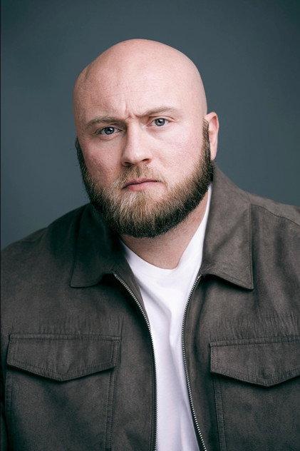 Oliver Svendsen - Actor Profile Photo
