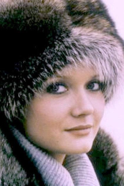 Mimi Coutelier - Actor Profile Photo