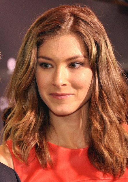 Leonie Stade - Actor Profile Photo