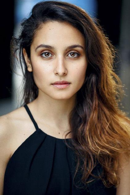 Sarah Perles - Actor Profile Photo