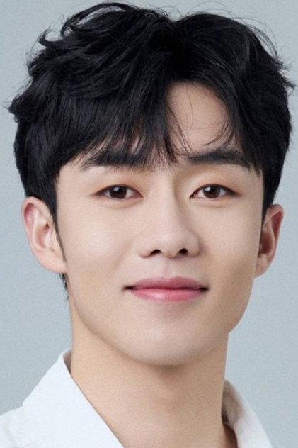 Kou Weilong - Actor Profile Photo