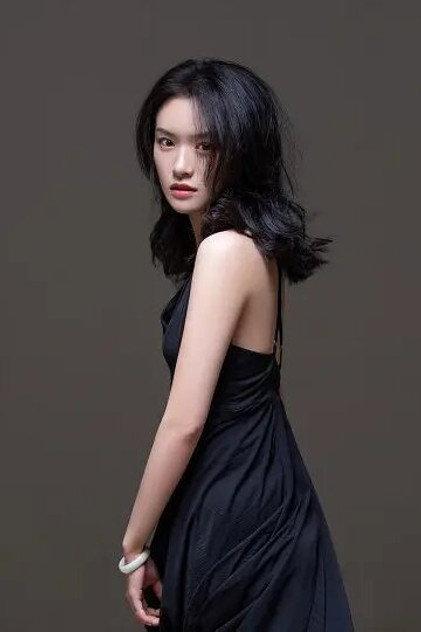 Shirui Li - Actor Profile Photo