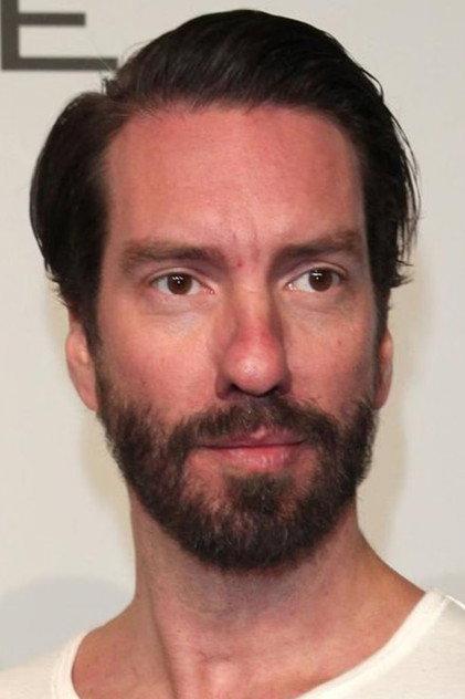 Alec Völkel - Actor Profile Photo