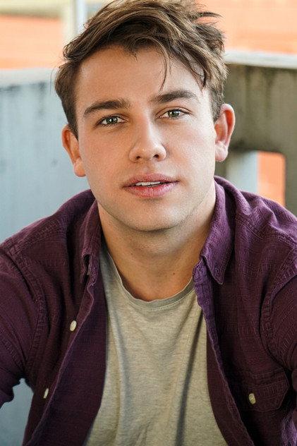 Alexander Jones - Actor Profile Photo