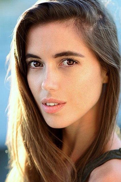 Rebecca Summers - Actor Profile Photo