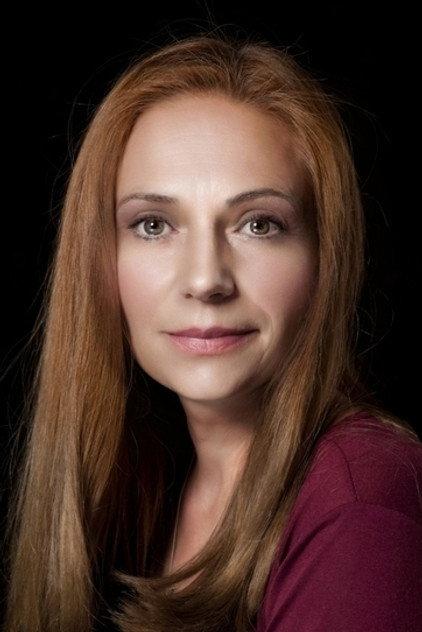 Izabela Novotni - Actor Profile Photo