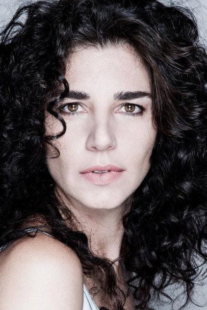 Laura Fajngold - Actor Profile Photo