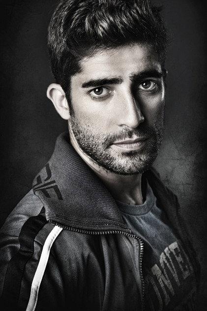 Alberto Ferreiro - Actor Profile Photo