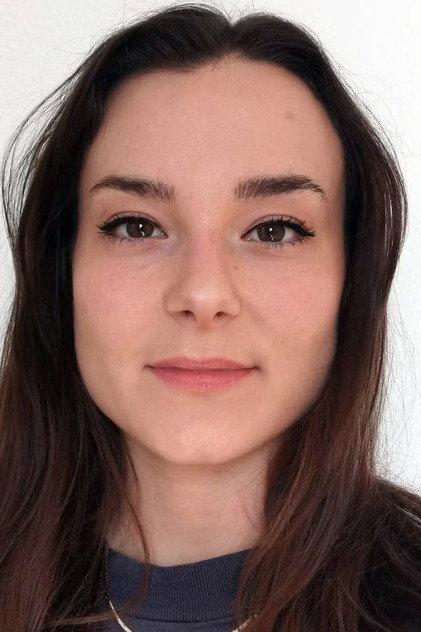Charlotte Grosjean - Actor Profile Photo