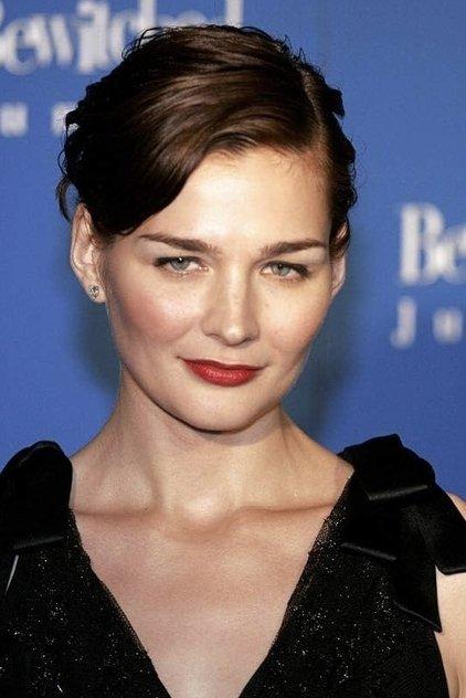 Heather Burns - Actor Profile Photo