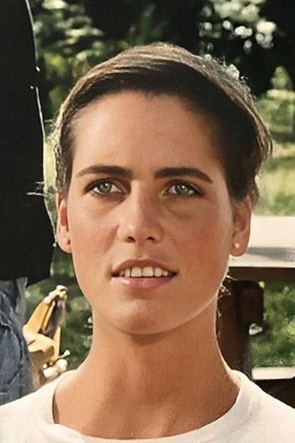 Kirsten Baker - Actor Profile Photo