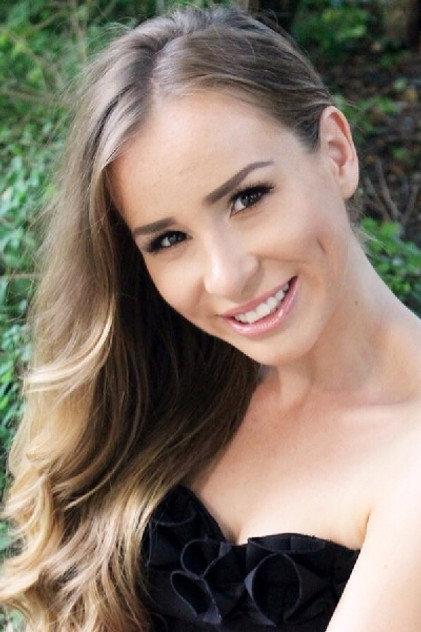 Enya Maria Tames - Actor Profile Photo