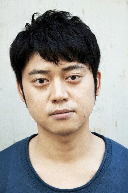 Hiroaki Kawatsure - Actor Profile Photo