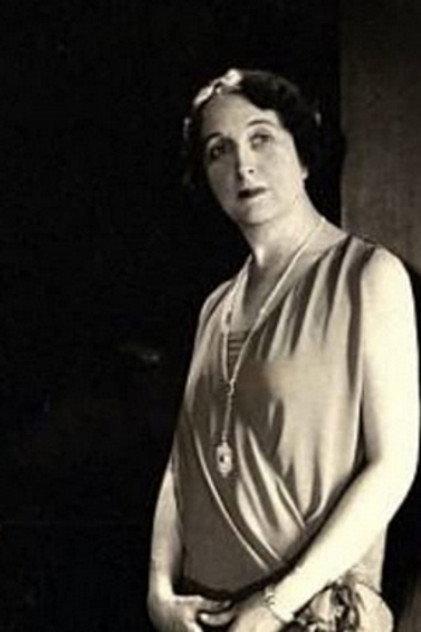 Evelyn Hall - Actor Profile Photo