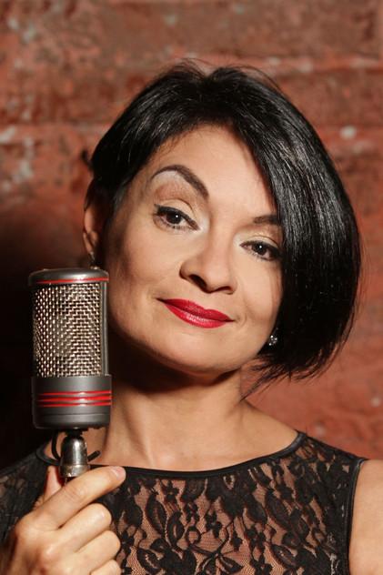 Claudia Correa - Actor Profile Photo