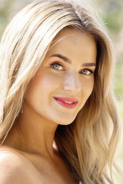 Johanna Puhakka - Actor Profile Photo