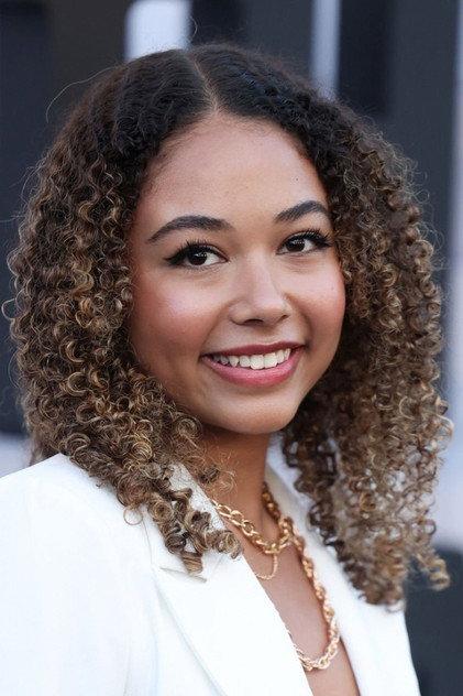Millie Davis - Actor Profile Photo