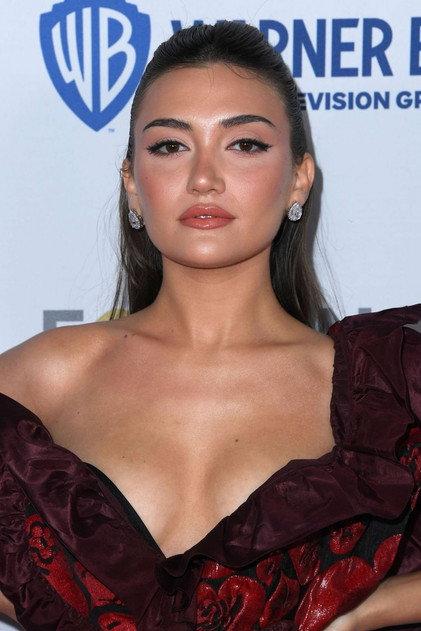 Daniela Nieves - Actor Profile Photo