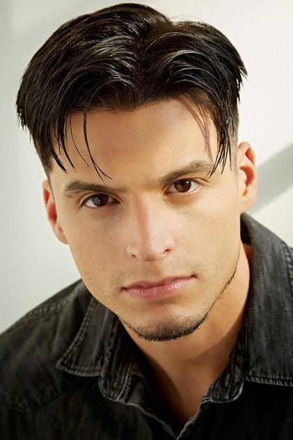 Axel Roldos - Actor Profile Photo