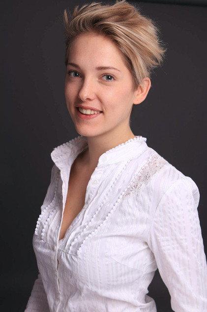 July Janssen - Actor Profile Photo