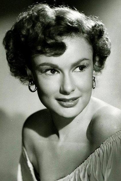 Suzanne Dalbert - Actor Profile Photo
