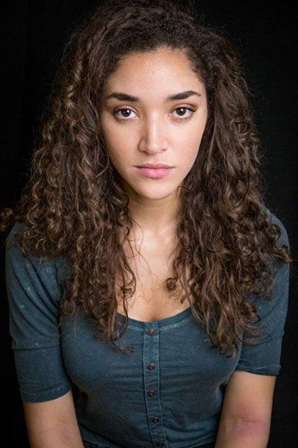 Lauren Richards - Actor Profile Photo