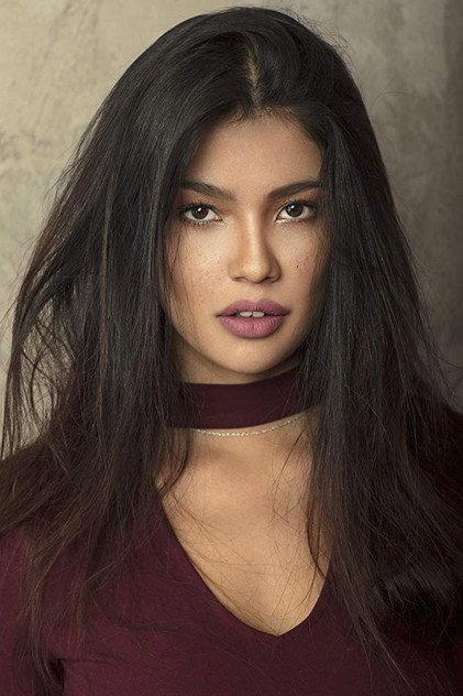 Laura Osma - Actor Profile Photo