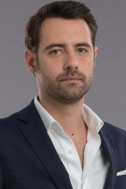 Pedro Lamares - Actor Profile Photo