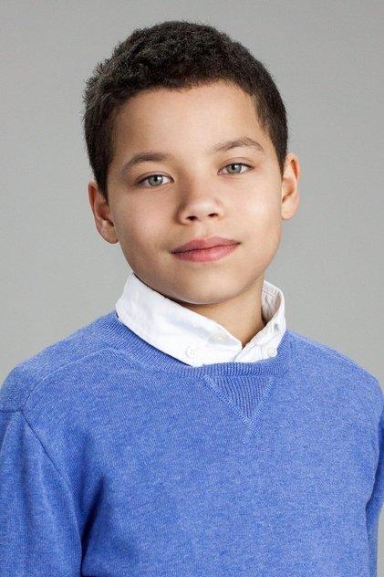 Evan Rosado - Actor Profile Photo
