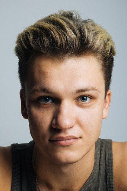 Amaury Foucher - Actor Profile Photo