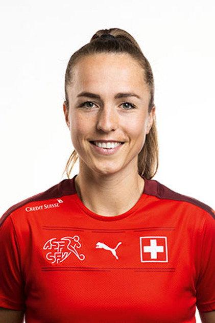 Lia Wälti - Actor Profile Photo