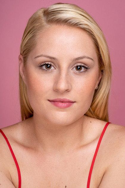 Lola Segura - Actor Profile Photo