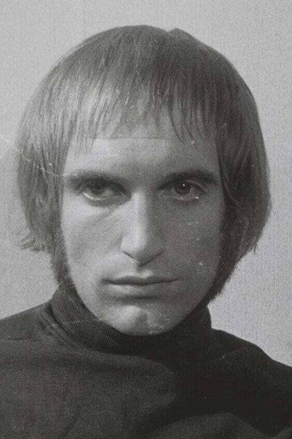 Hugo Metsers - Actor Profile Photo