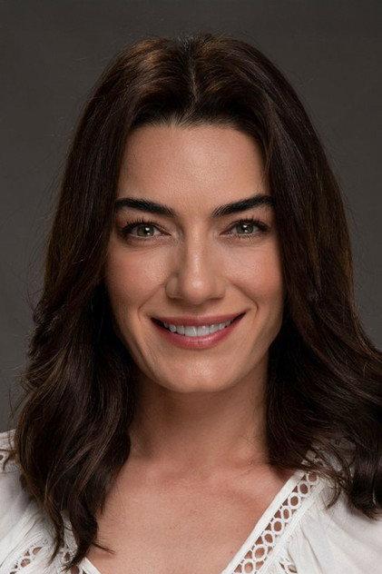 Hande Subaşı - Actor Profile Photo