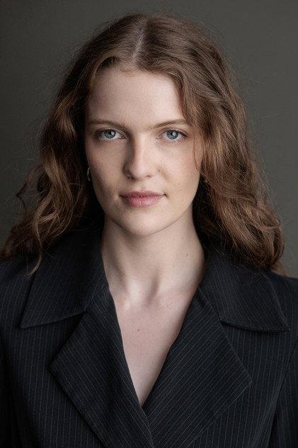 Amy Henwood - Actor Profile Photo