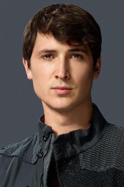 Ben Lloyd-Hughes - Actor Profile Photo