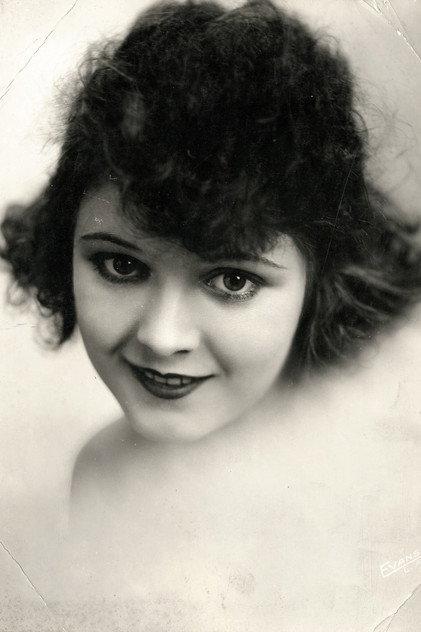 Myrtle Lind - Actor Profile Photo