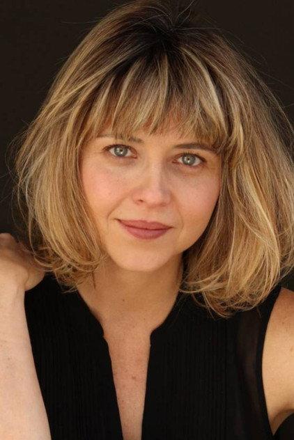 Luíza Curvo - Actor Profile Photo