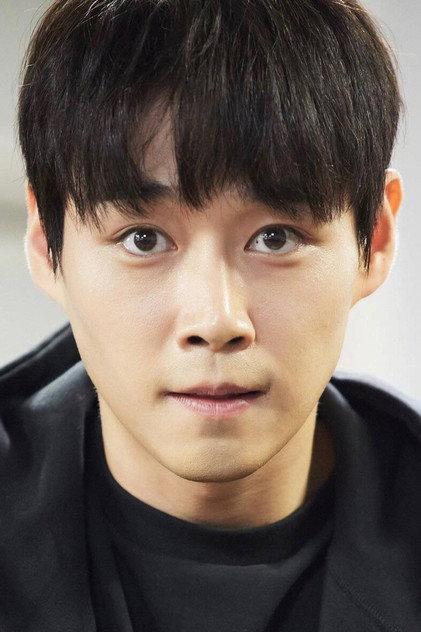 Lee Hwi-jong - Actor Profile Photo