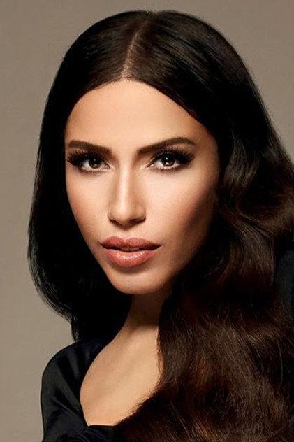 Burcu Güneş - Actor Profile Photo