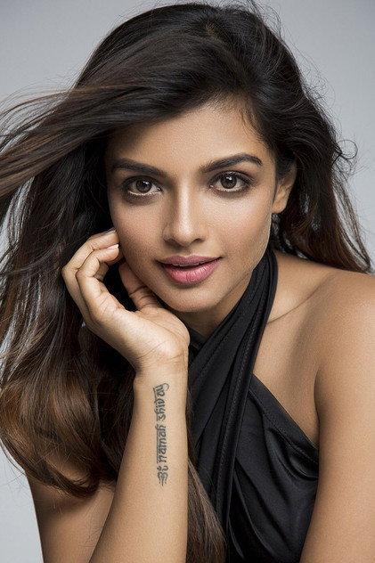 Ashna Zaveri - Actor Profile Photo