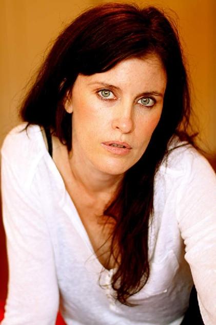 Eleanor Hutchins - Actor Profile Photo