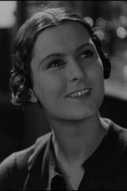 Nicole Vattier - Actor Profile Photo