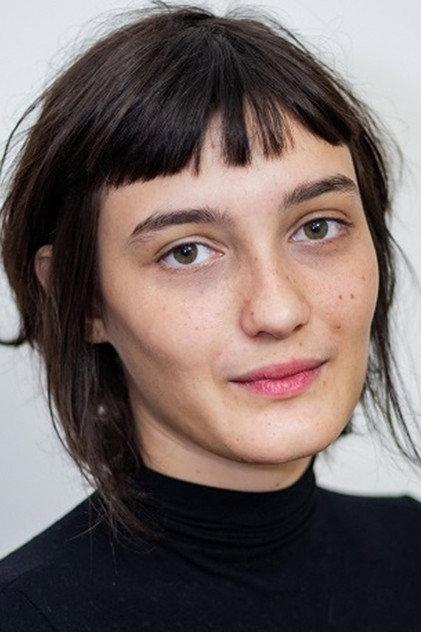 Nina Tomsic - Actor Profile Photo